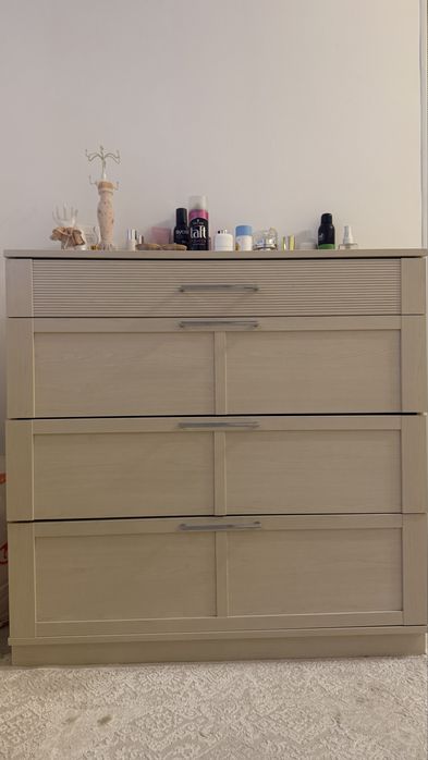 Комод сатылады.