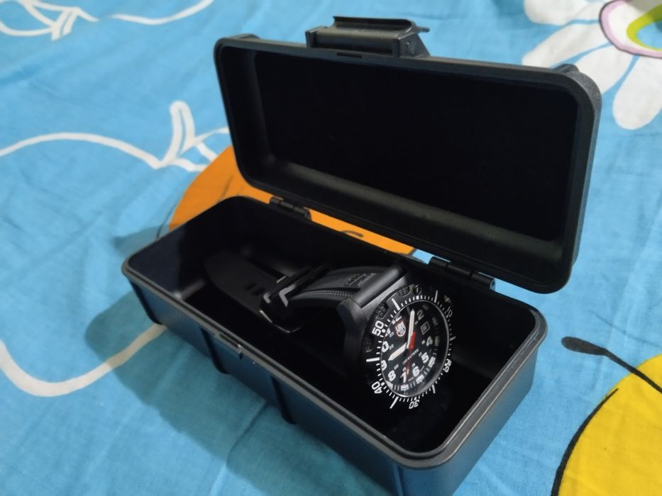 Продаю Часы luminox