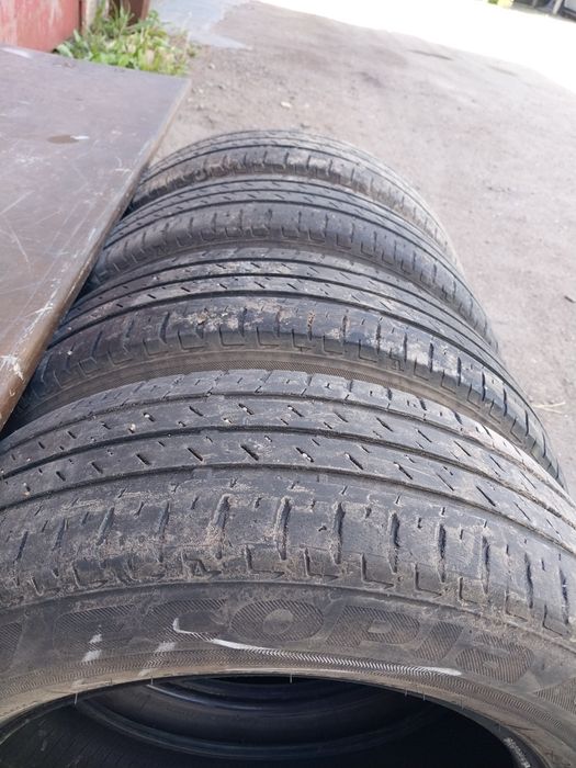 4 шины Bridgestone 185 65 R15.
