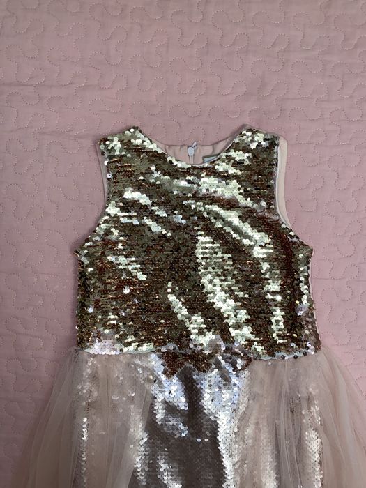 Платье на девочку