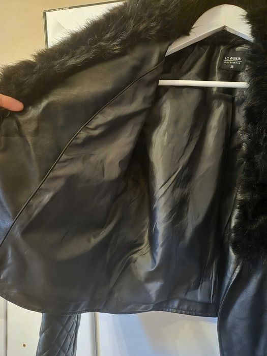 Кожено яке М размер