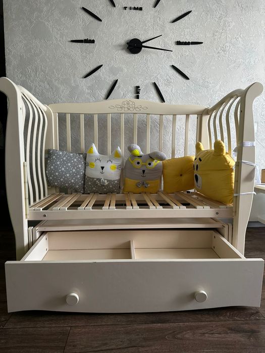 Продам детскую кроватку