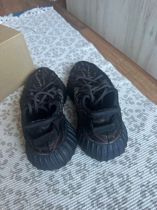 Yeezy Boost 350 V2 37 1/3