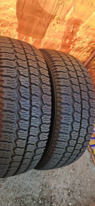 2 Anvelope ca noi  Maxxis 215 65 R16C 4 Seasons