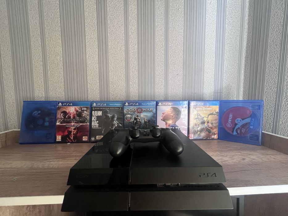 Срочно продам PlayStation 4