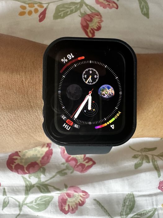 Apple watch se 44