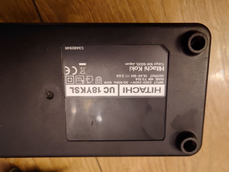 HITACHI UC 18YKSL (14.4V - 18V) , зарядно