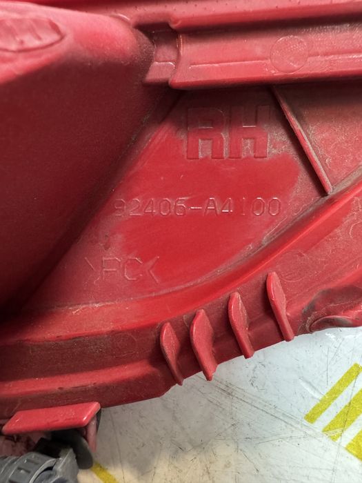 Lampa dreapta in bara spate Kia Carens 2013-2018
