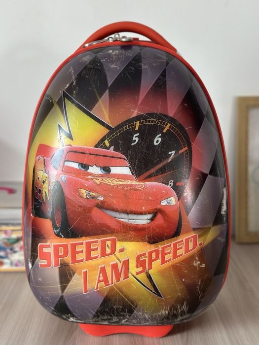 Продам детский чемоданчик на колесах