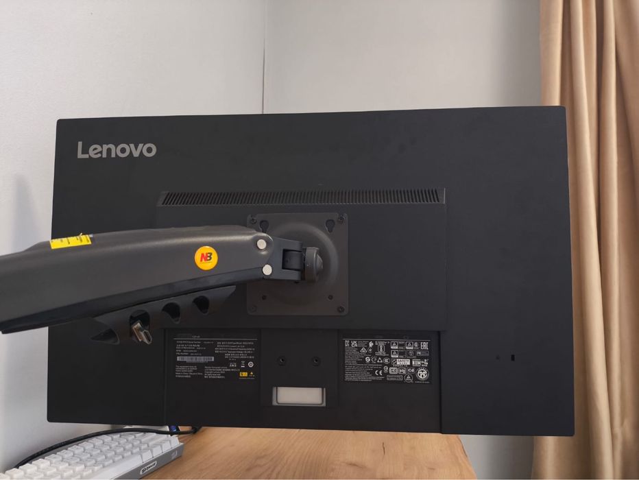 Монитор Lenovo С27-40 В отличном состоянии