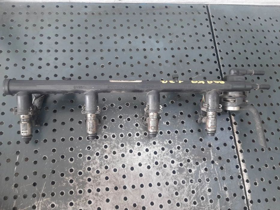 rampa cu injectoare 1.3b a9a  ford ka  2niu-9d280-a