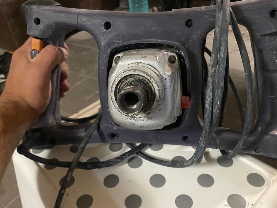 Ел.мащина за бъркане на бето и бъркалка