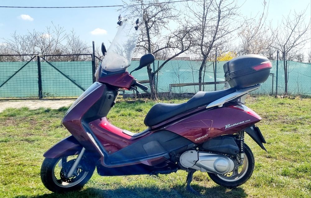 VÂND/SCHIMB cu Auto MAXI Scuter HONDA PANTHEON de 150 an 2005 KM 15000
