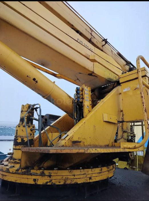 Продаю автовышку