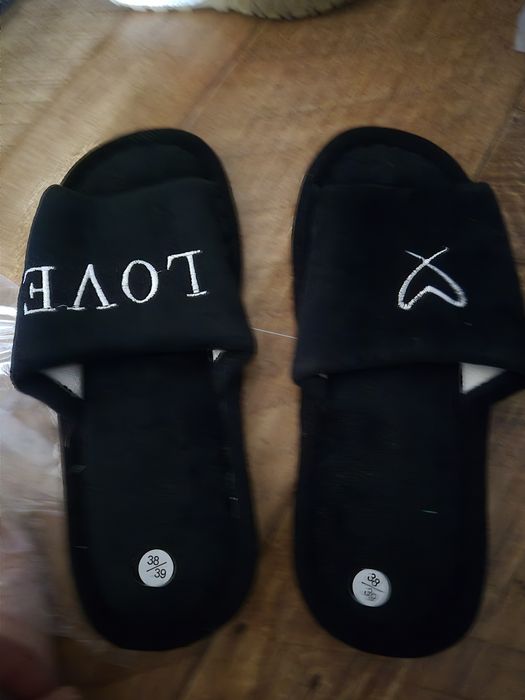 Новые тапки 37р, 1000тг