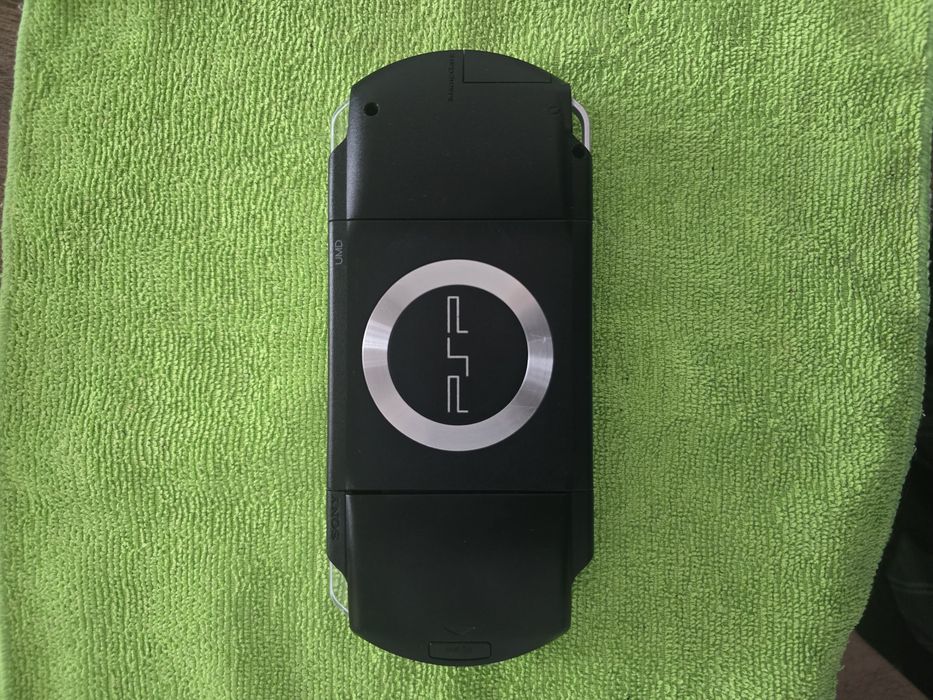 PSP 1000 modat 32 gb + încărcător