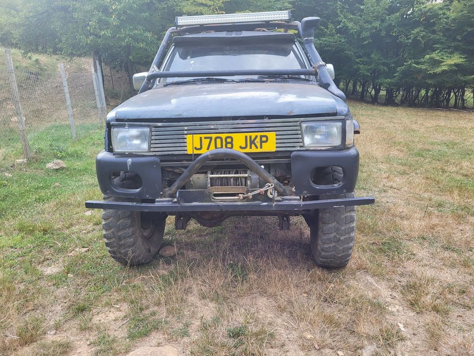 Dezmembrez Toyota 4runner surf
2.5 TD
Modificat pt off road 
Cutie aut