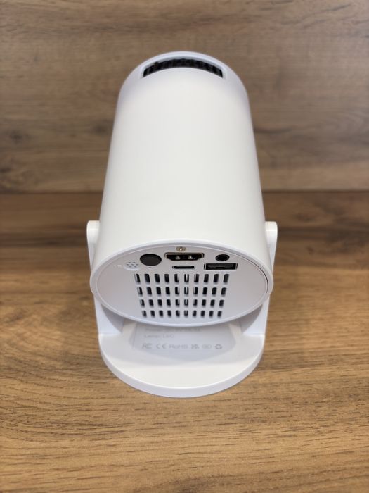 Продам проектор HY-300