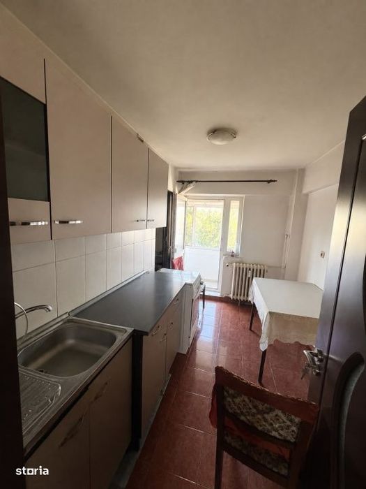 Apartament 3 camere, spatios,  renovabil