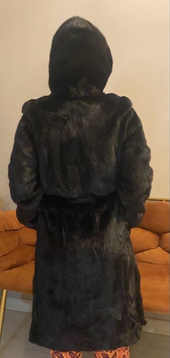 Шуба норковая черная