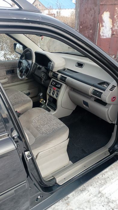 Продам машину недорожник