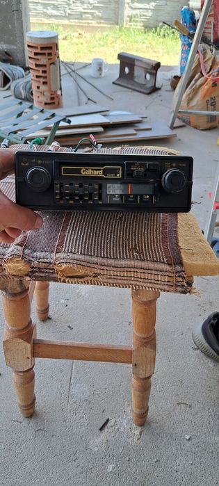 Radio casetofon model vechi