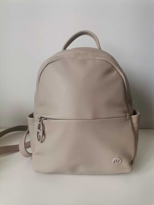 Нова малка раница Davis Jones Paris