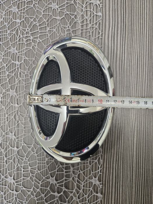 Емблема тойота TOYOTA