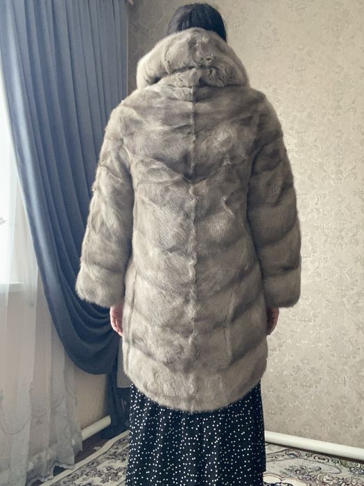 Новая норковая шуба с капюшоном натуральная норка|куплена на приданное