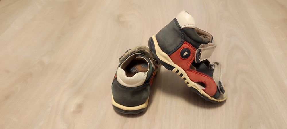 Сандалки за 2-3 г. момче, 23-27 р-р.