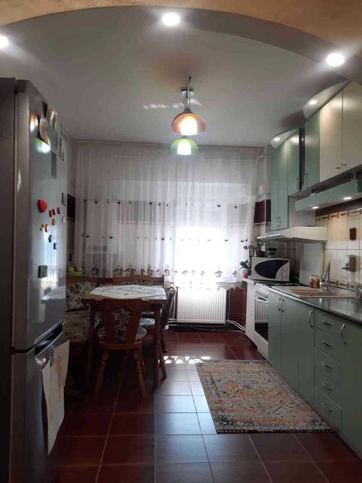 Apartament cu 2 camere de vanzare / inchiriere, zona mall