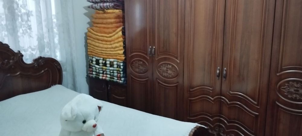 котедж сотилади.