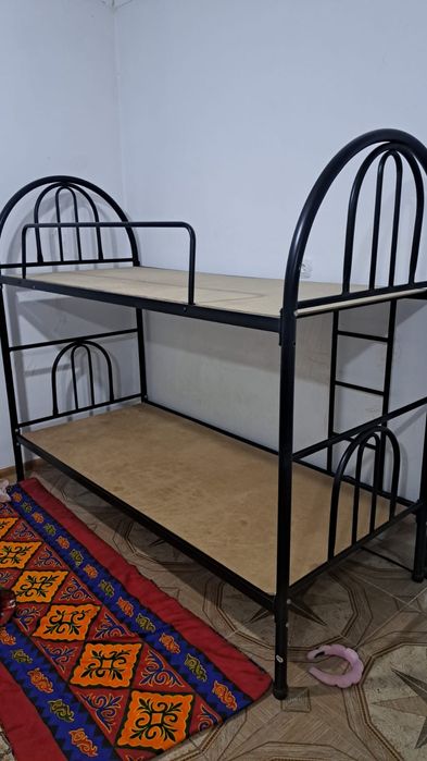 Продам двухярусную кровать