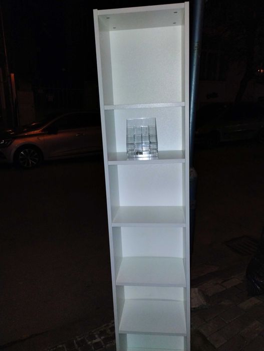 Продавам библиотеки/стелажи/ бели, ПДЧ, 18 мм, в наличност 2 броя