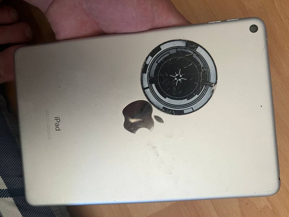 Ipad mini 5 sotiladi