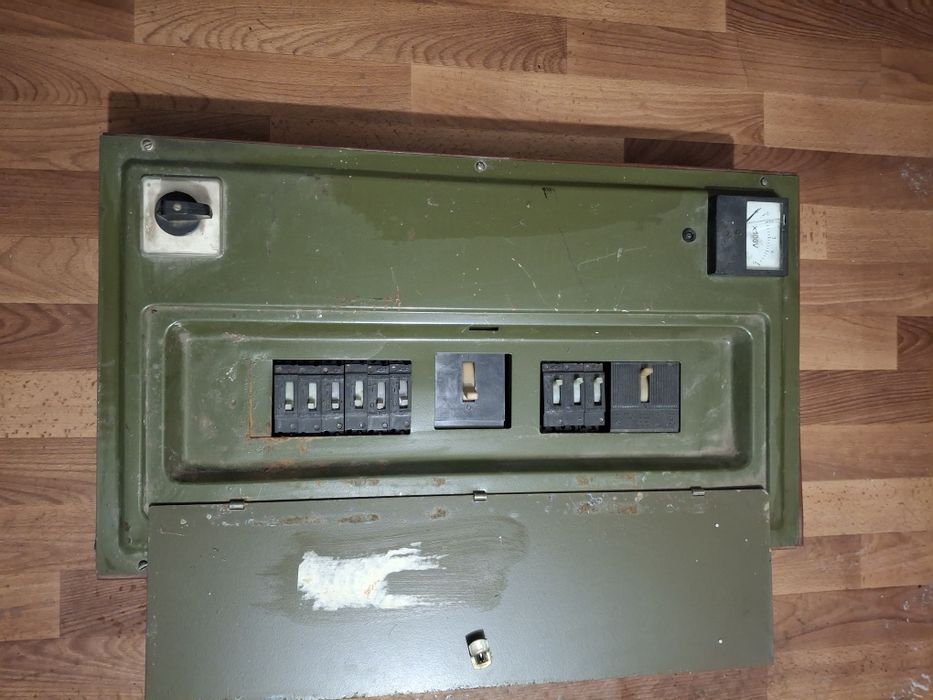 Электрическая  щит