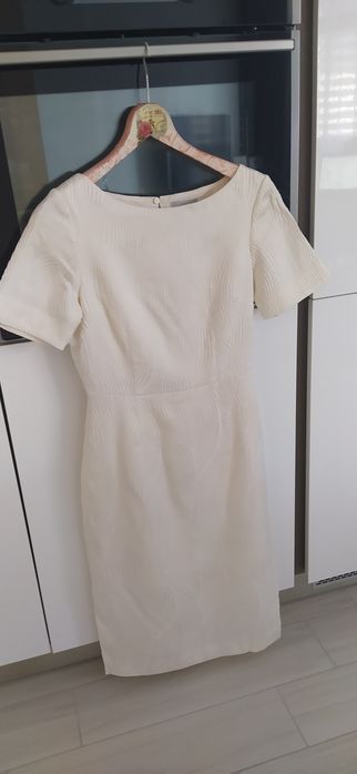 Бели стилни рокли с гол гръб