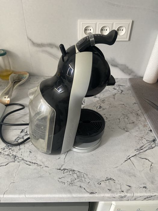 Капсульная кофе машина Dolce gusto