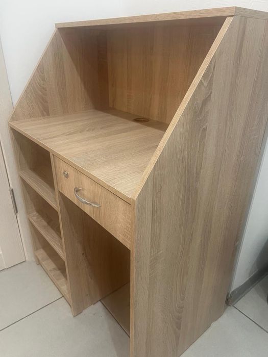 Продам стол деревь