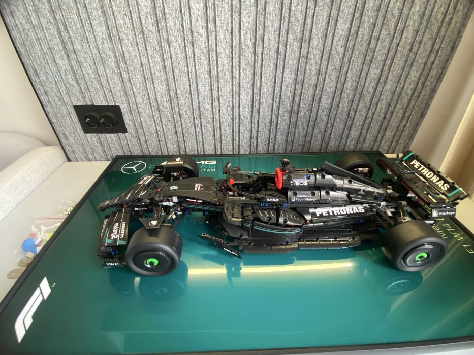 LEGO Technic Mercedes-AMG F1 W14 E Performance 42171 — оригинал