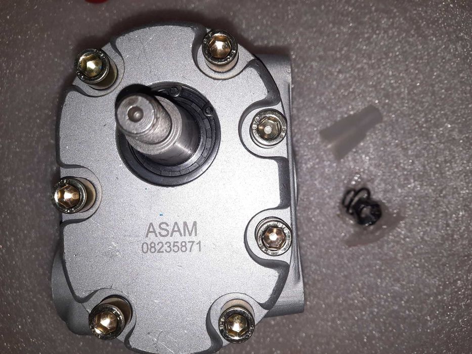 Pompa apa tractor U650 / Pompa hidraulica tractor U650