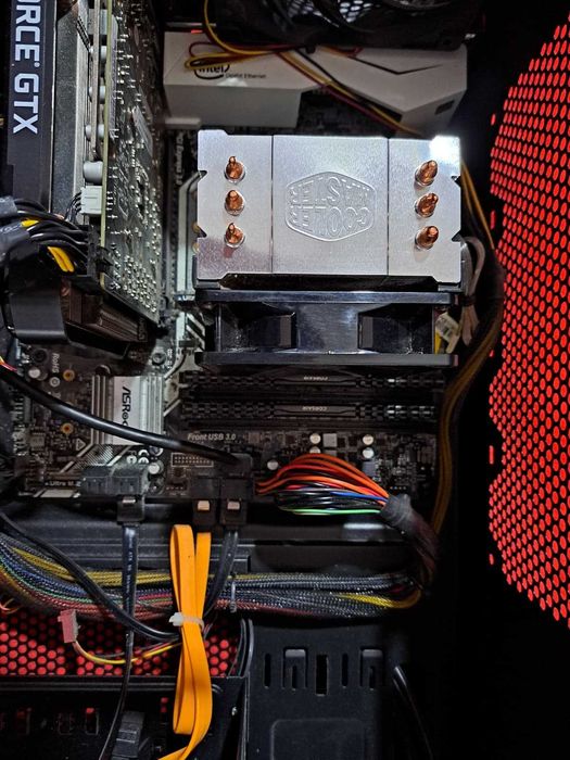 Геймърски компютър – GTX 1660 Ti 6GB / i5-7600K / 16GB RAM – Отлично състояние