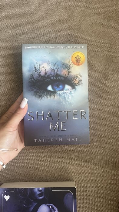 Книги-български/английски език