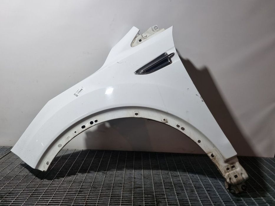 Aripa Stanga Fata Ford Kuga II 2012 - 2014 4 Usi Frozen White 5D (1506)
