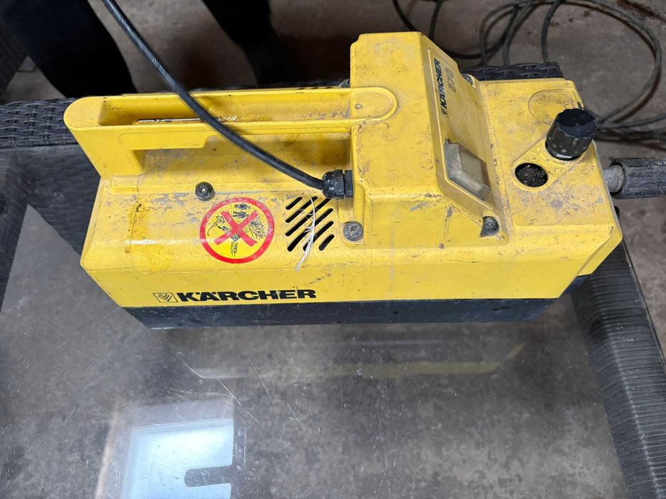 Aparat cu abur Karcher – stare bună