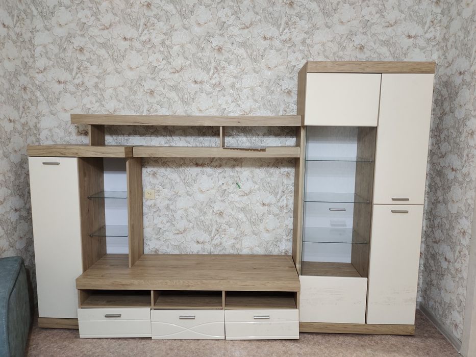 Продам стенку в хорошем состоянии