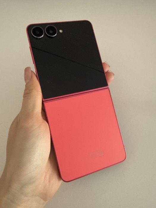 Samsung Galaxy Z Flip7