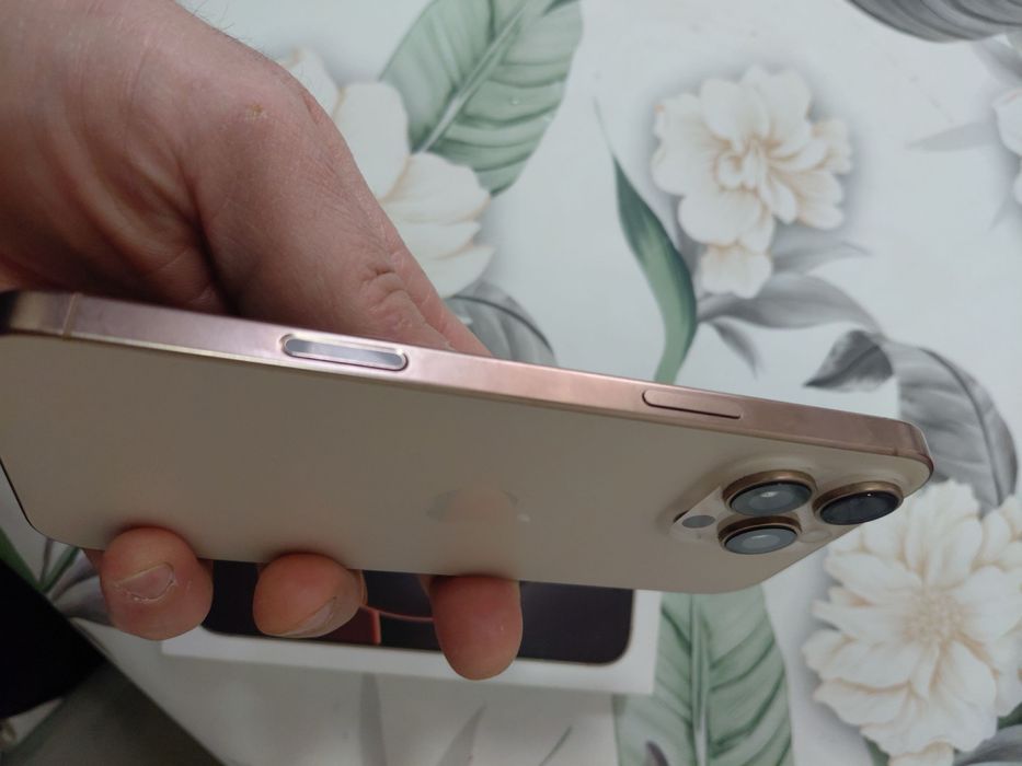 iPhone 16 Pro Max  IDEAL