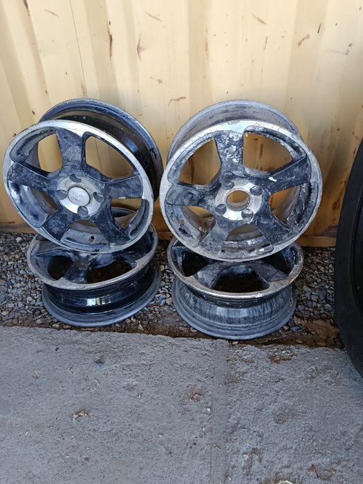 Продам 4 литых диска