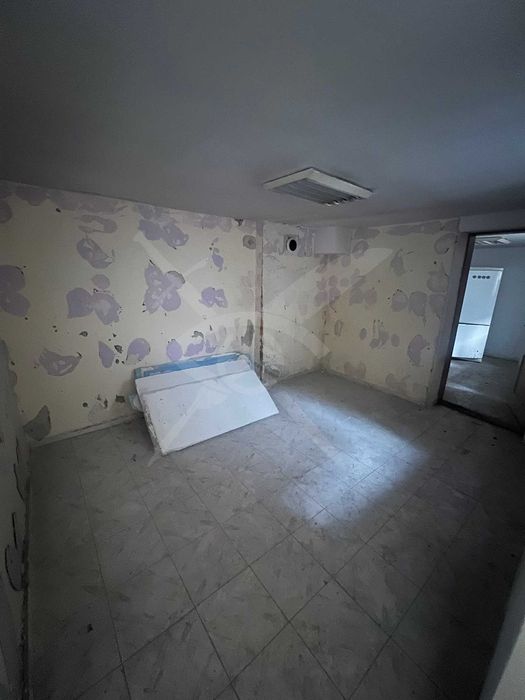 Продава се Къща в Варна, Зимно кино Тракия - 70 кв.м за 1000 €/кв.м - Снимка #2